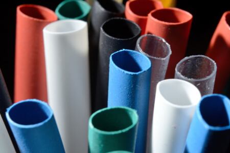 Teplem smršťovací bužírky a chemie, která stojí za jejich kouzlem