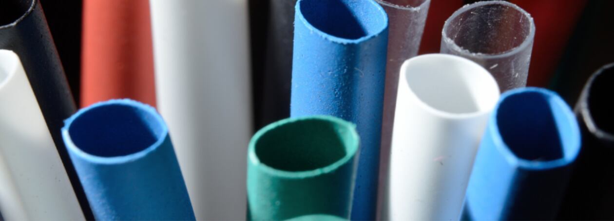 Teplem smršťovací bužírky a chemie, která stojí za jejich kouzlem